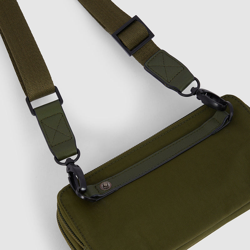 Case in recycled fabric with three dividers