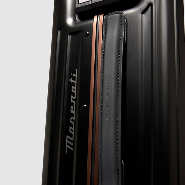 Slim, cabin hardside spinner Piquadro x Maserati
