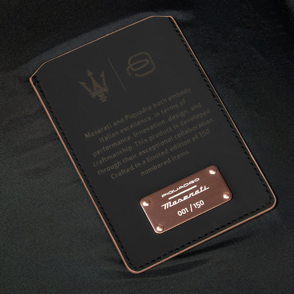 Slim, cabin hardside spinner Piquadro x Maserati