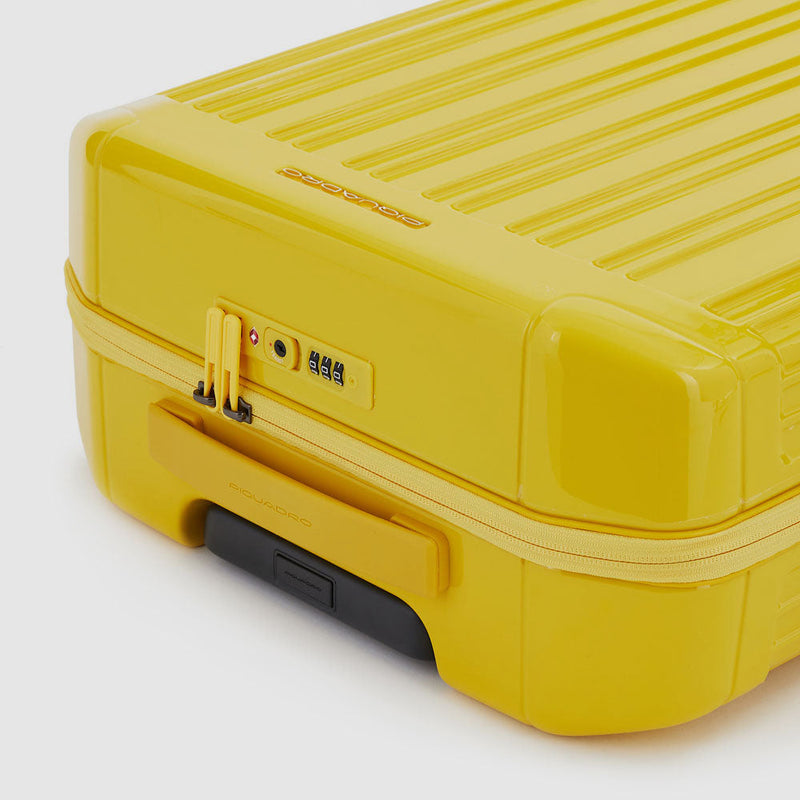 Cabin size, ultra slim hardside spinner
