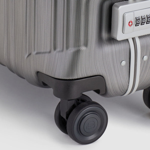 Ultra slim, hardside spinner with TSA lock