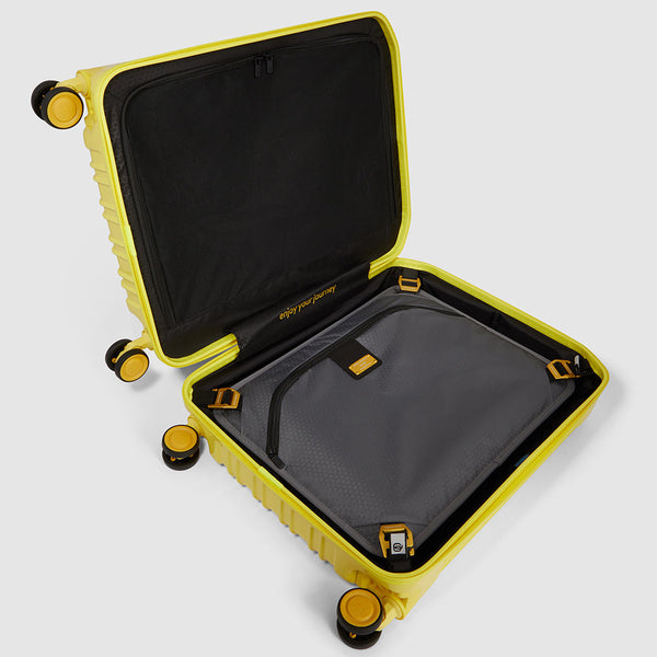 Cabin size hardside spinner