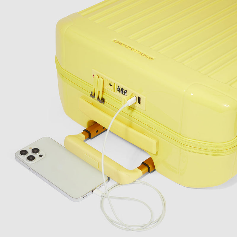 Cabin size hardside spinner