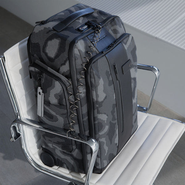 Cabin size laptop trolley backpack 15,6"