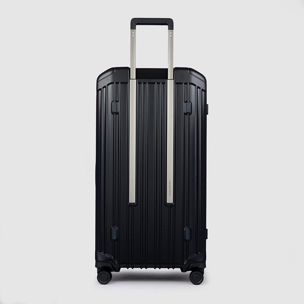Hardside spinner in trunk shape with TSA lock