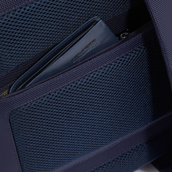 Convertible to backpack duffel bag