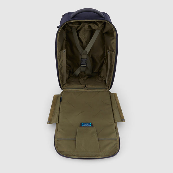 Convertible to backpack underseater carry-on