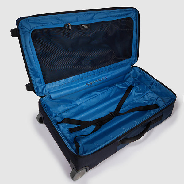 Modular wheeled duffel in recycled fabric