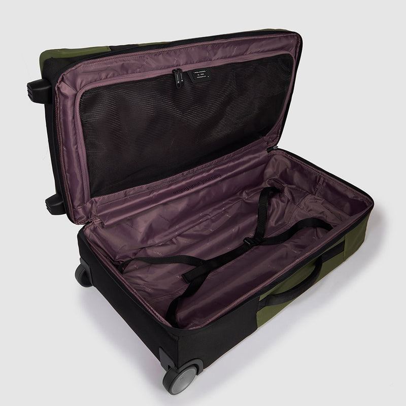 Modular wheeled duffel in recycled fabric
