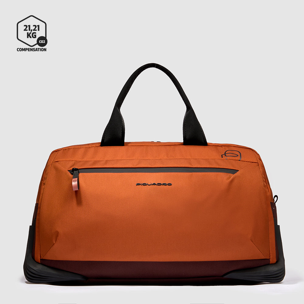 Modular duffel bag in recycled fabric