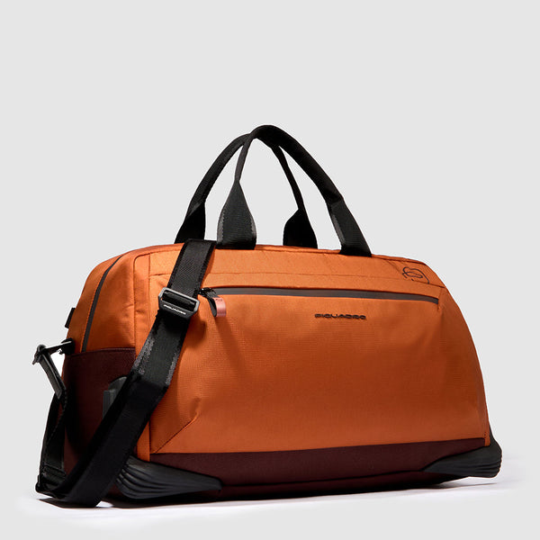 Modular duffel bag in recycled fabric