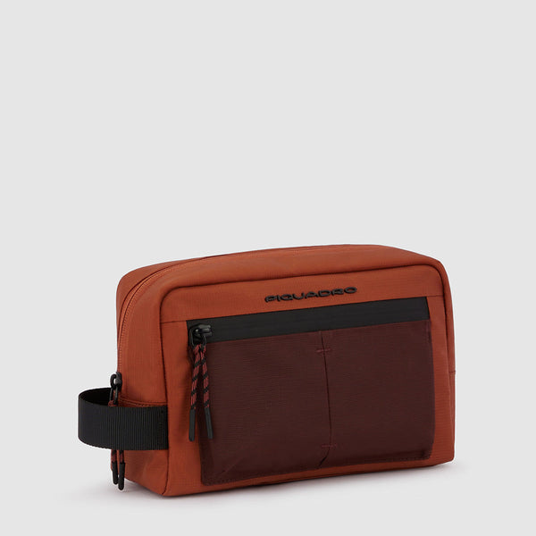 Toiletry bag in recycled fabric