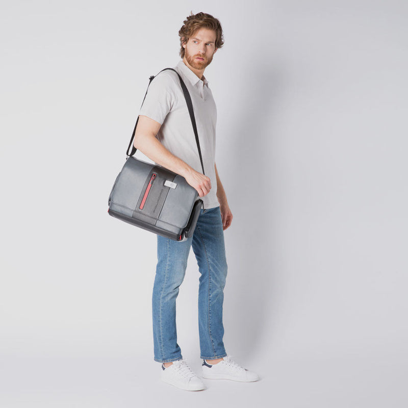 Computer messenger with iPad®10,5"/iPad 9,7"