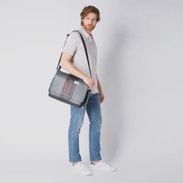 Computer messenger with iPad®10,5"/iPad 9,7"