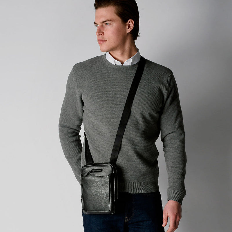 Organised pocket cross-body bag