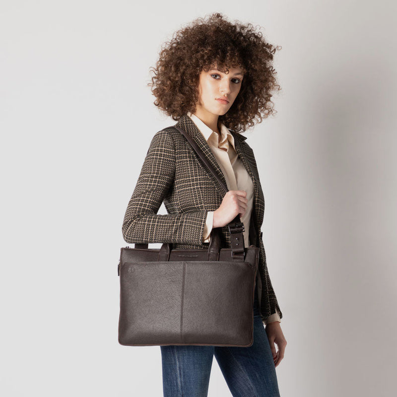 Expandable, slim computer bag 15"