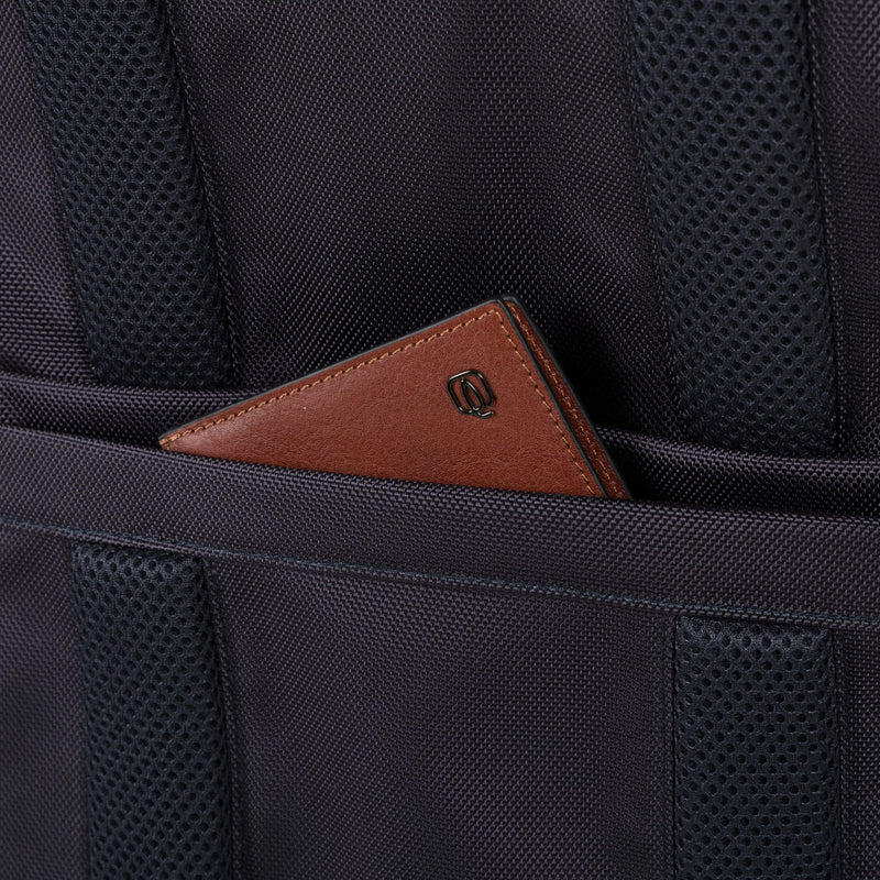 10.5"/9.7" laptop and iPad® fast-check rucksack