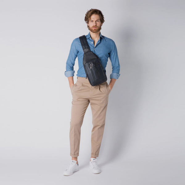 Mono sling bag