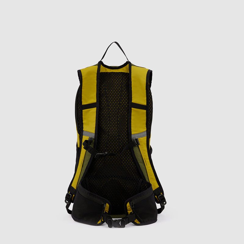 Foldable computer backpack in recycled fabric