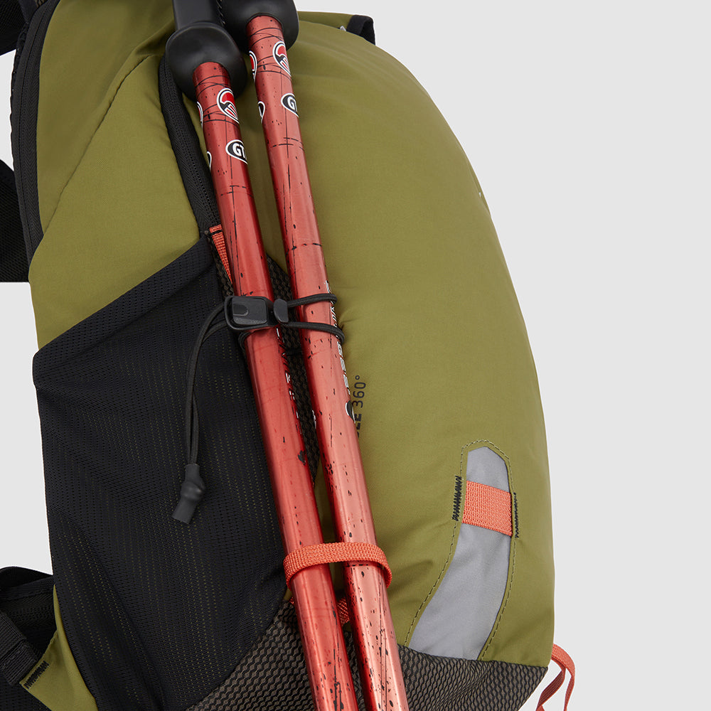 Foldable computer backpack in recycled fabric