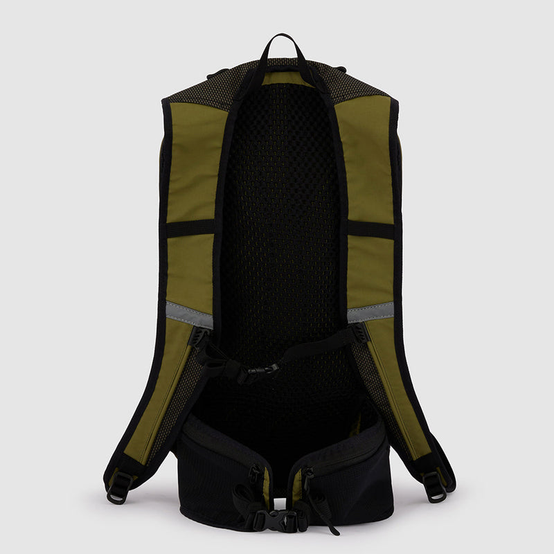 Foldable computer backpack in recycled fabric