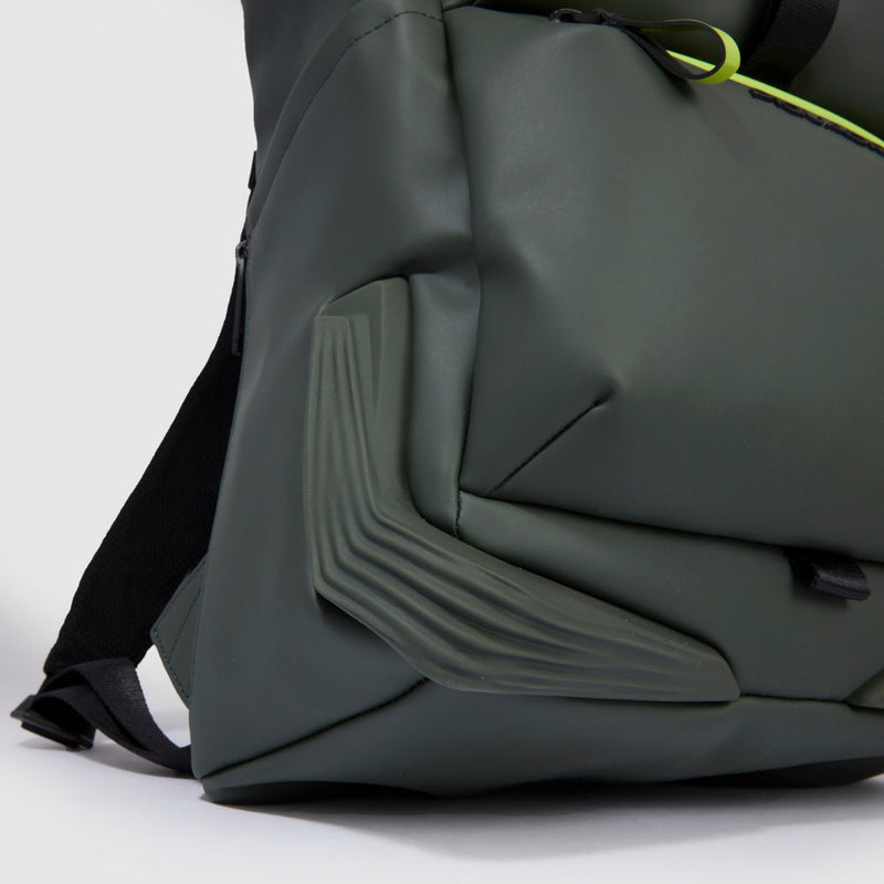 Water resistant bike backpack for laptop 15,6"