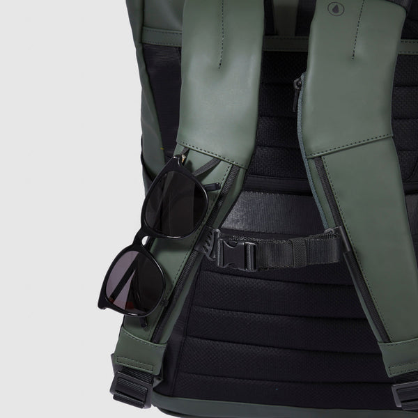 Water resistant bike backpack for laptop 15,6"