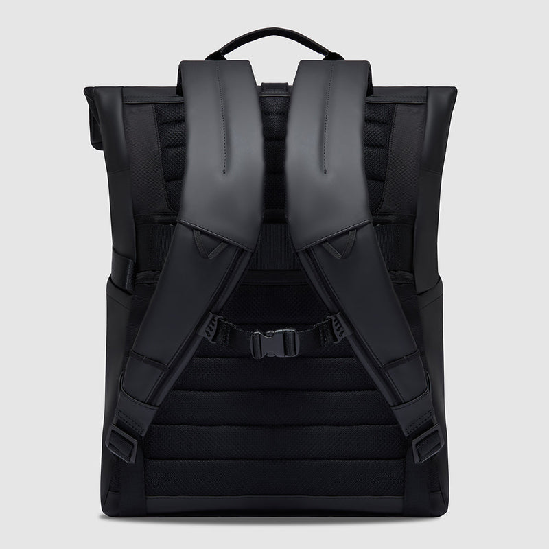Water resistant roll-top backpack for laptop 15,6"