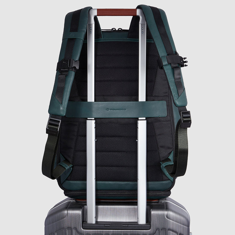 Travel laptop backpack 15,6"