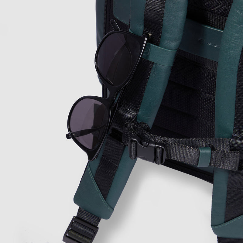 Travel laptop backpack 15,6"