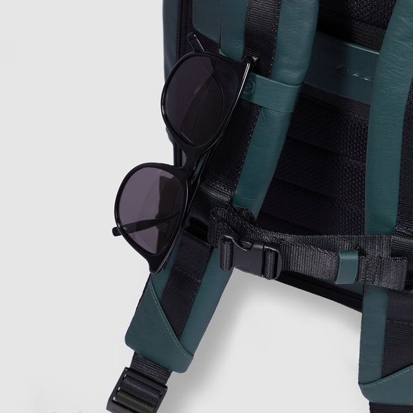Travel laptop backpack 15,6"