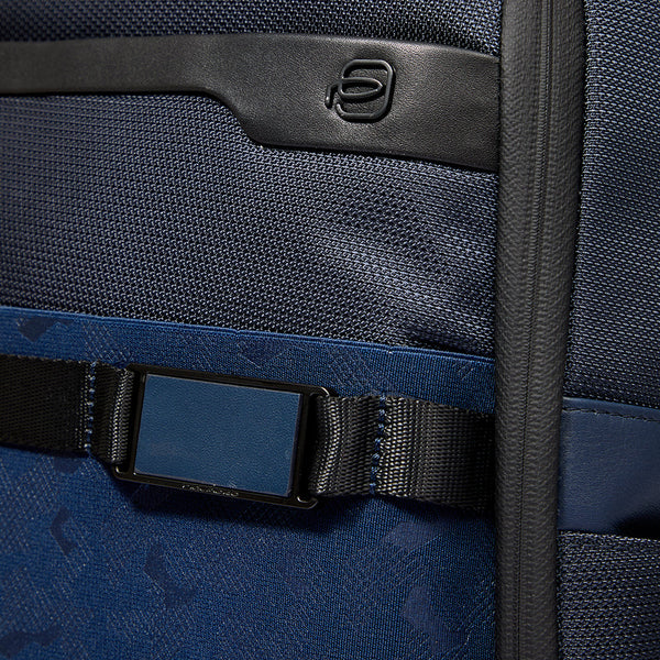 Personalizable, modular laptop backpack 14"