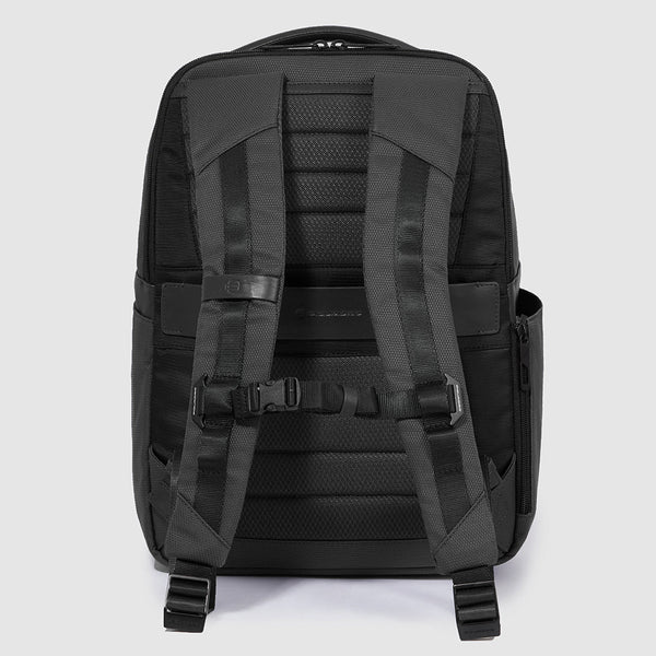 Personalizable, modular laptop backpack 15,6"