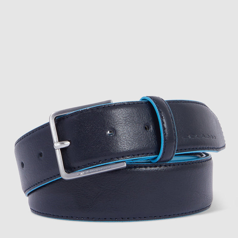 Men’s leather belt with prong buckle