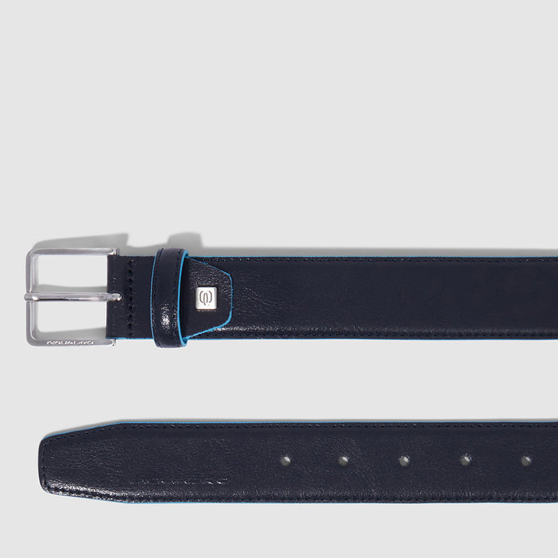 Men’s leather belt with prong buckle