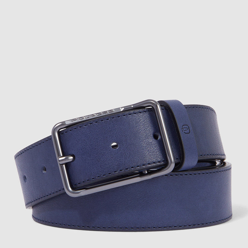 Men’s leather belt with prong buckle