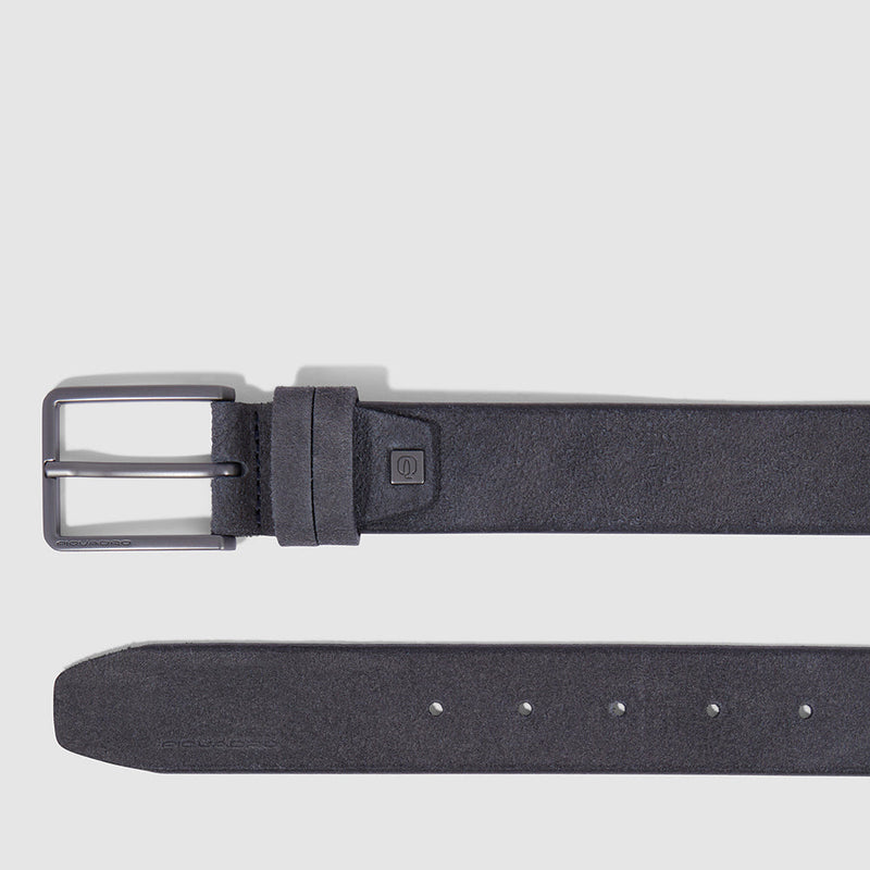 Men’s leather belt with prong buckle