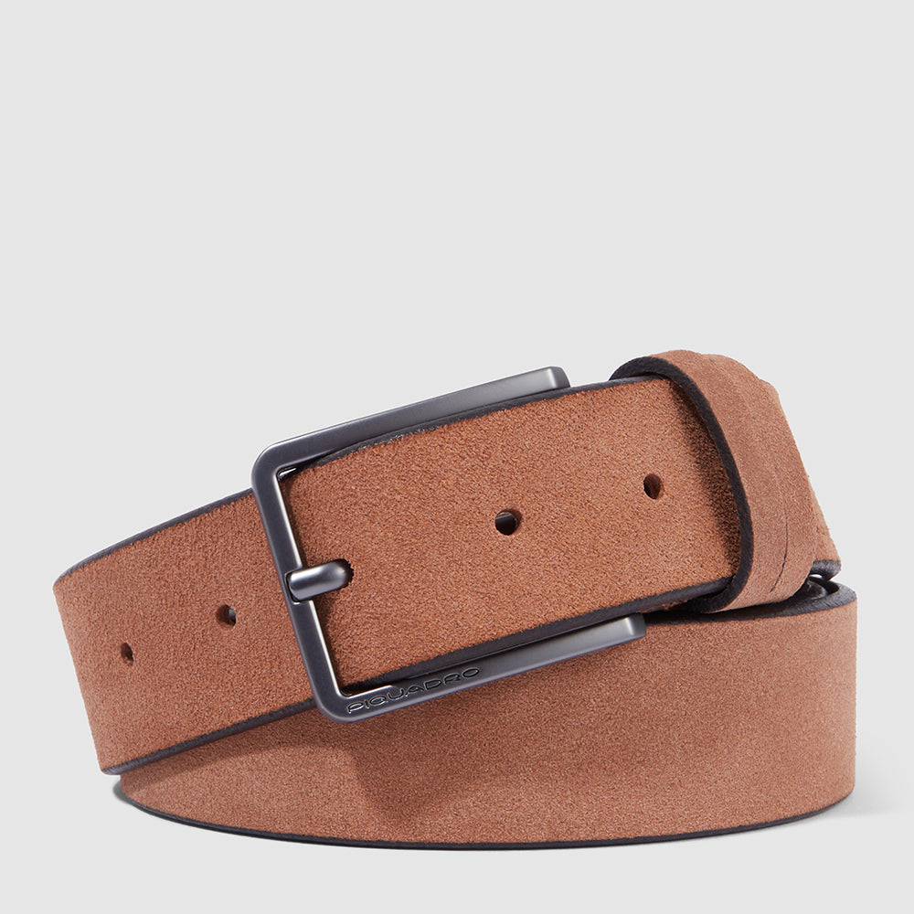 Men’s leather belt with prong buckle