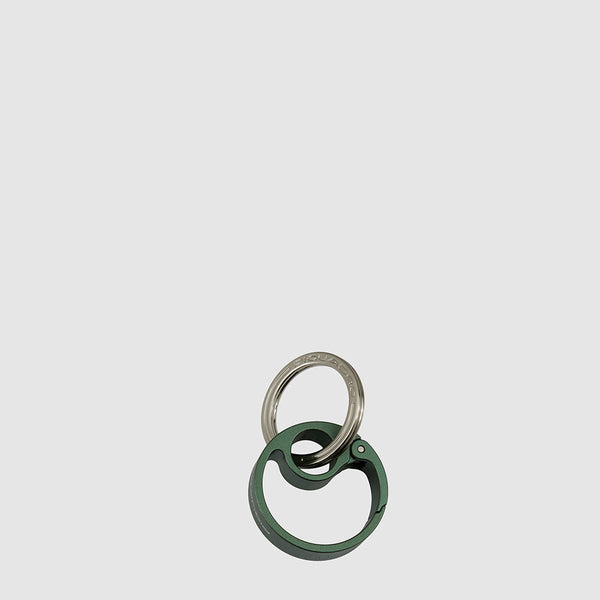 Keychain with round carabiner hook