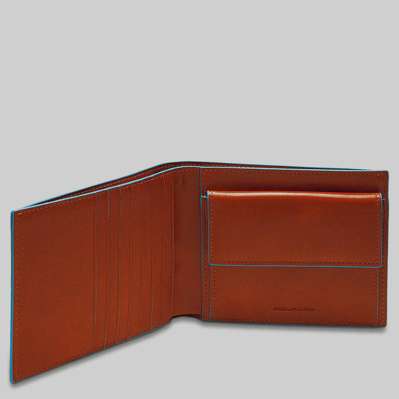 Men’s wallet with coin case and credit card slots