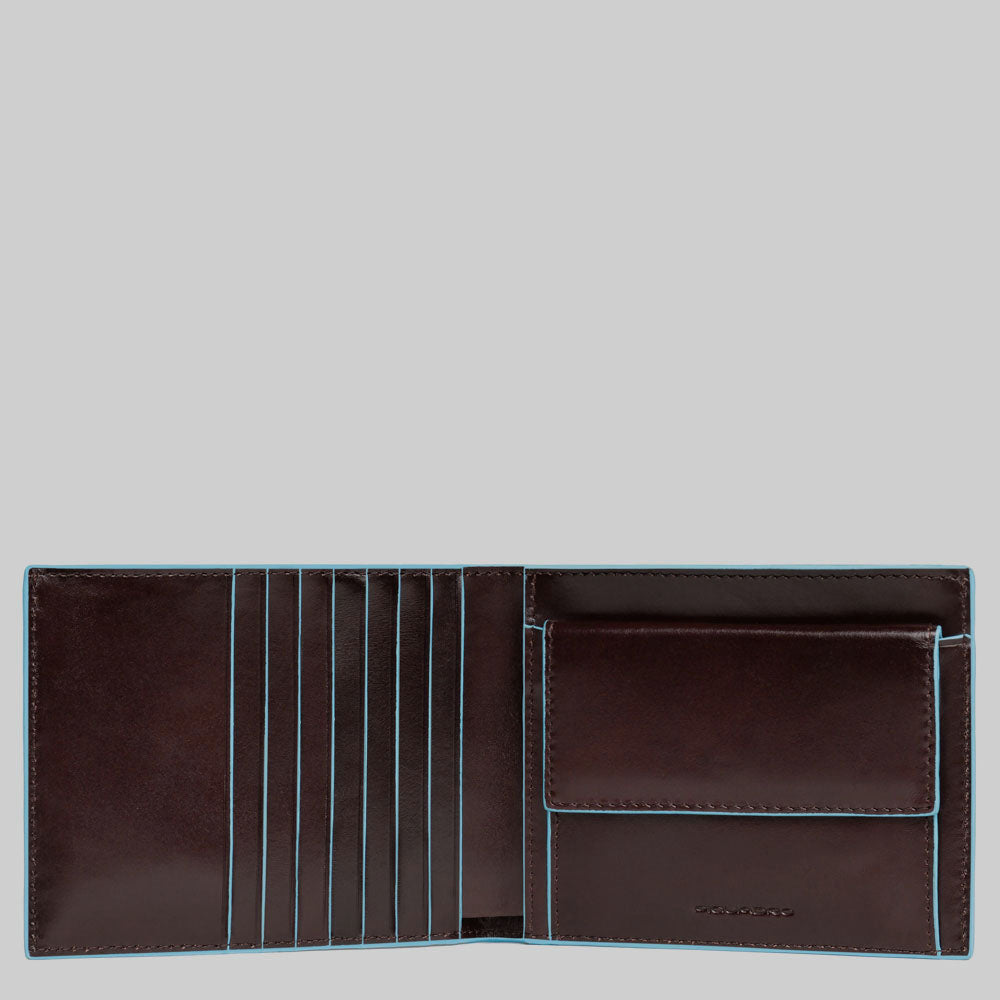 Men’s wallet with coin case and credit card slots