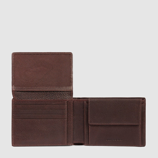 Men’s wallet with flip up ID window