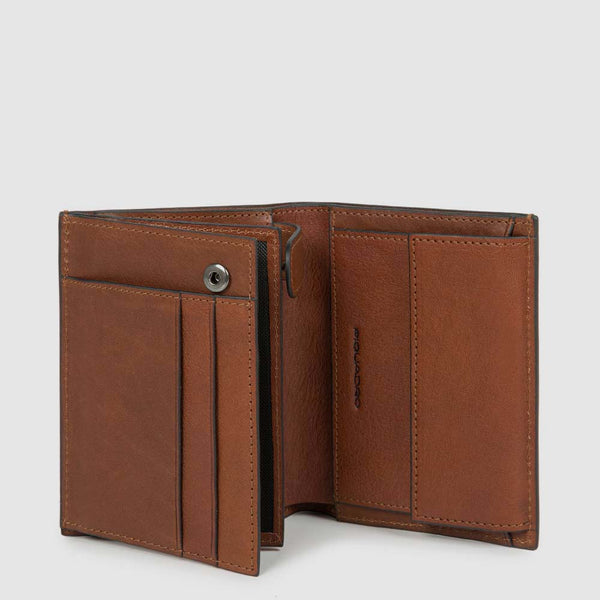 Men’s wallet with coin pocket, credit card facilit