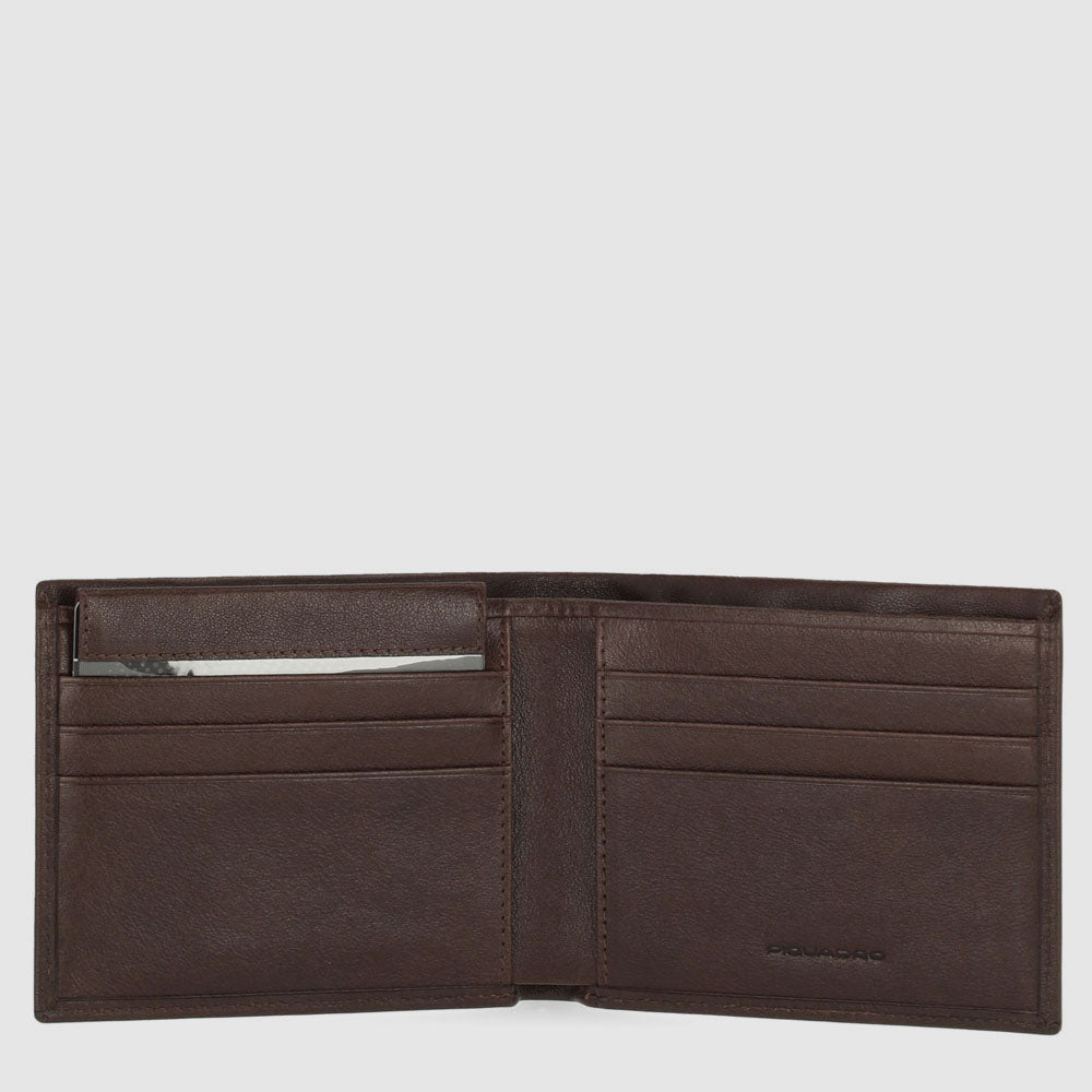 Men’s wallet with removable document facility