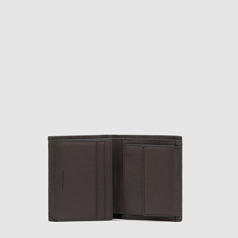Vertical men’s wallet with coin pocket