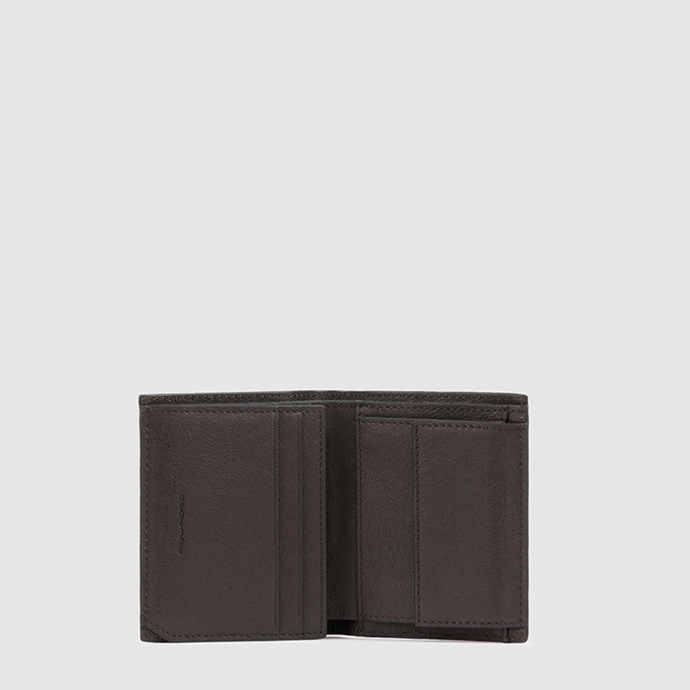 Vertical men’s wallet with coin pocket