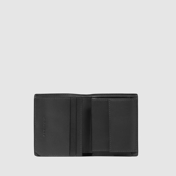 Vertical men’s wallet with coin pocket