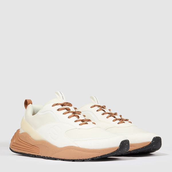 Sneakers in recycled materials
