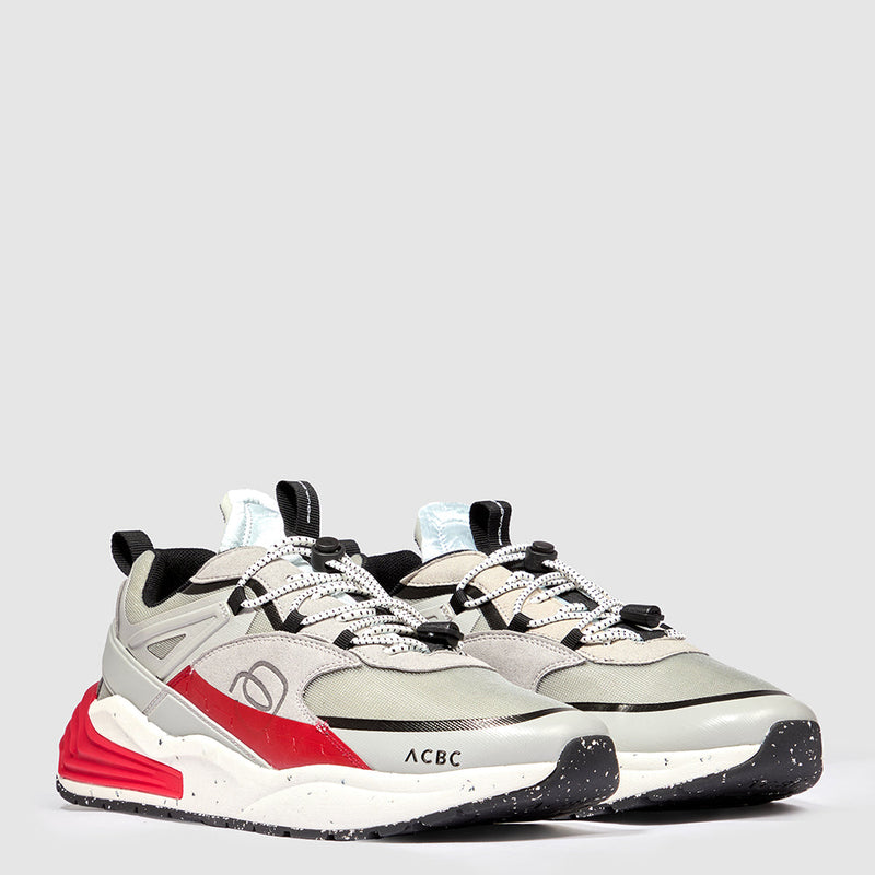 Sneakers in recycled materials